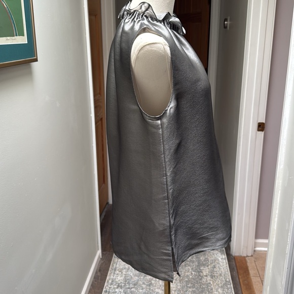 Lafayette 148 New York silver sleeveless blouse with grey under layer - Picture 4 of 7